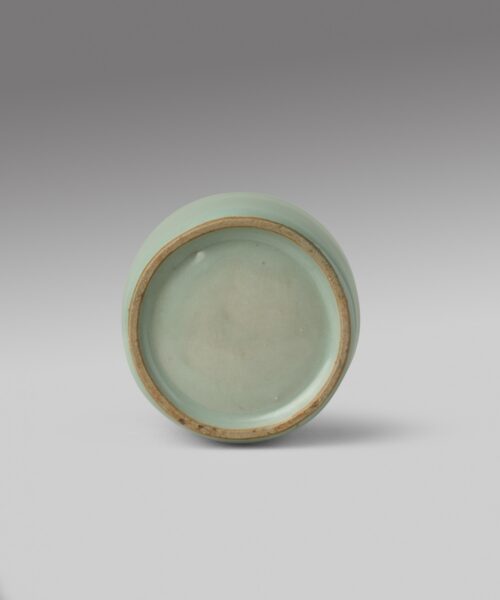 A small Longquan celadon 'mallet' vase