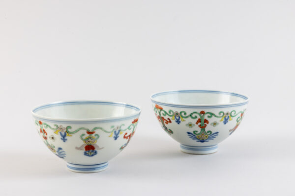 A pair of doucai ‘honeysuckle’ bowls (Jiaqing mark and period, 1796-1820)