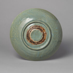 A ‘Longquan’ celadon deep dish with incised floral decoration (Ming dynasty, 1368-1644)