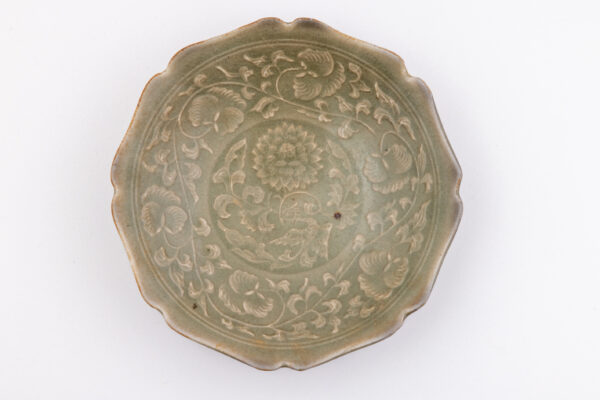 A ‘Yaozhou’ celadon foliate-shaped dish (Yuan:early Ming dynasty)